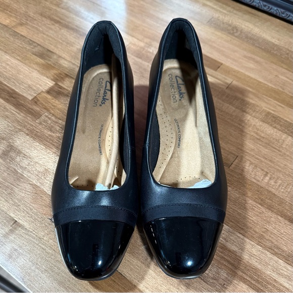 Clarks Collection Juliet Monte Black Leather & Patent Cap Toe Flats - Picture 2 of 5